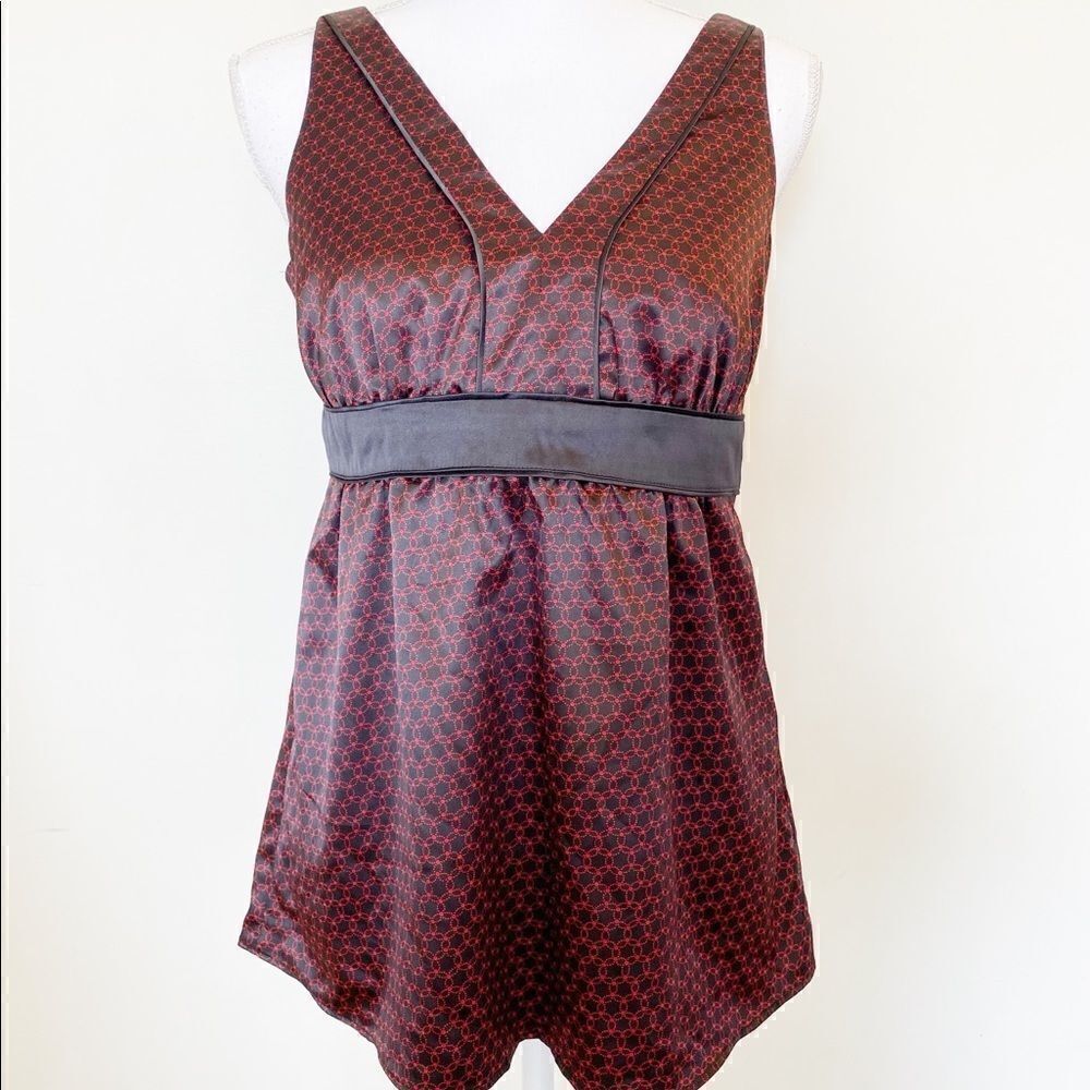 New York & Company Sleeveless Black Pattern Blouse